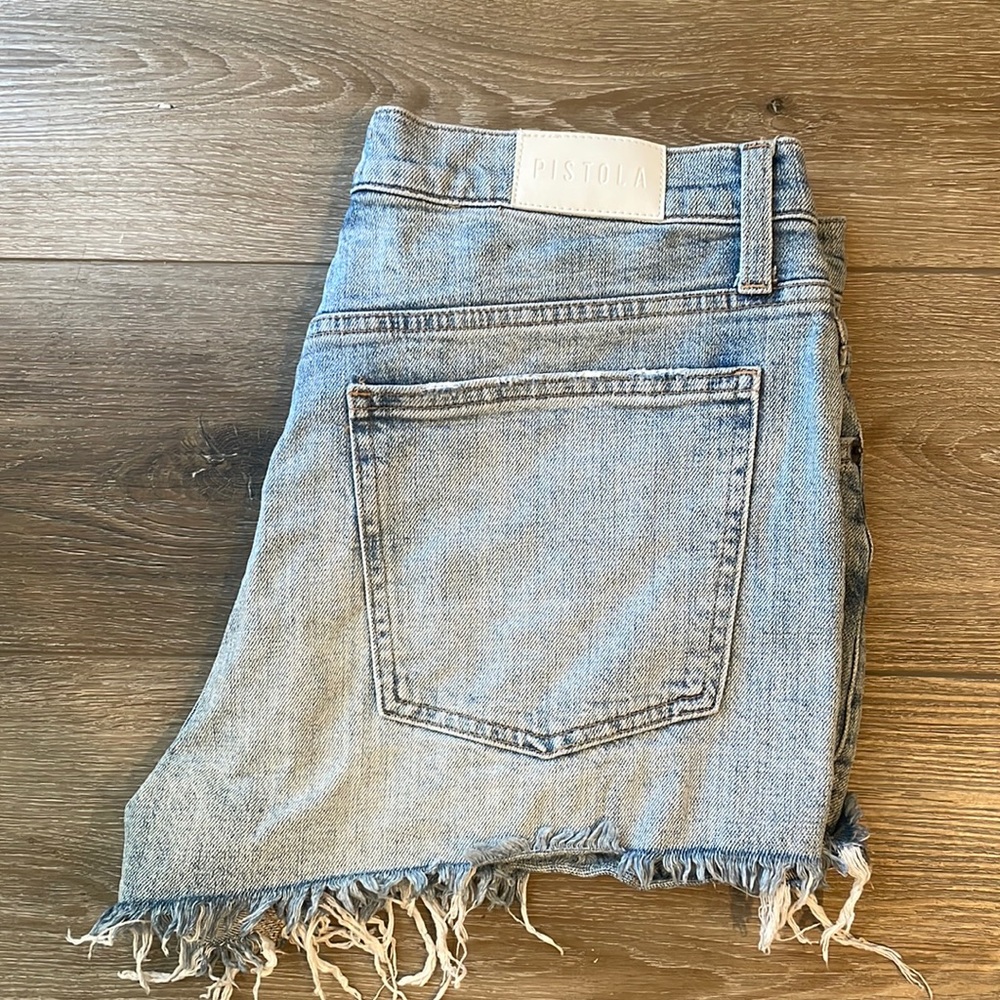 PISTOLA mid rise jean short
